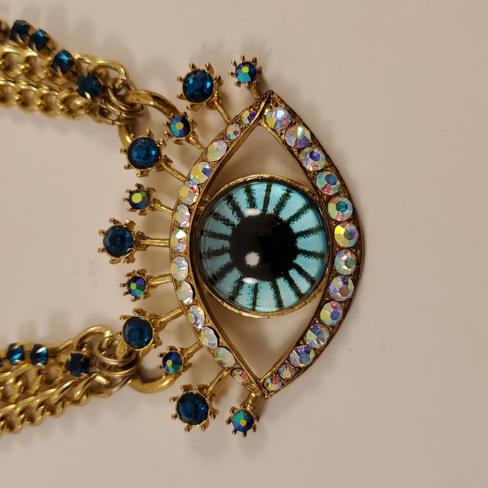 Betsy Johnson "The Eyes Have It" Gold & Blue Eye Pendant Necklace  (H&S) - Picture 2 of 7